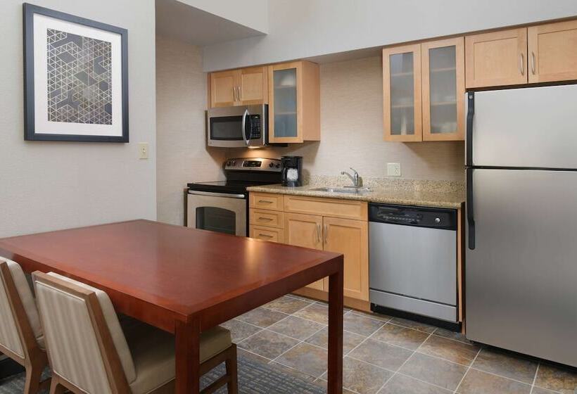 اقامتگاه Sonesta Es Suites Albuquerque