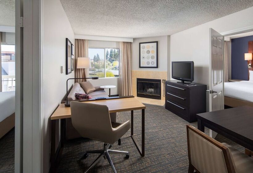 اقامتگاه Sonesta Es Suites Carmel Mountain  San Diego