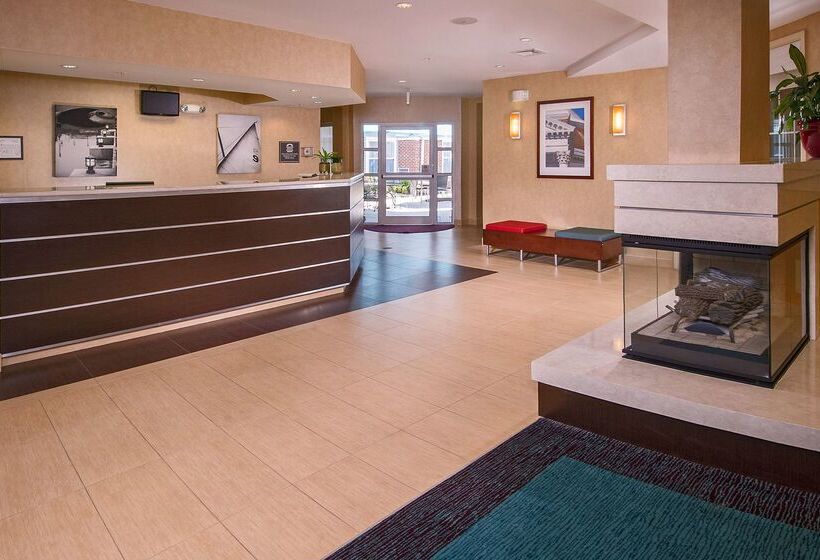 דירת נופש Sonesta Es Suites Charlottesville University