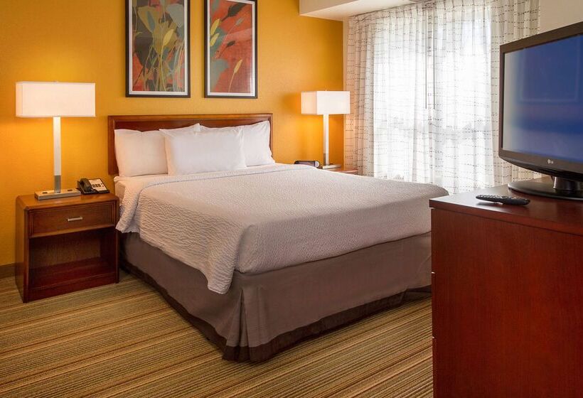 דירת נופש Sonesta Es Suites Charlottesville University