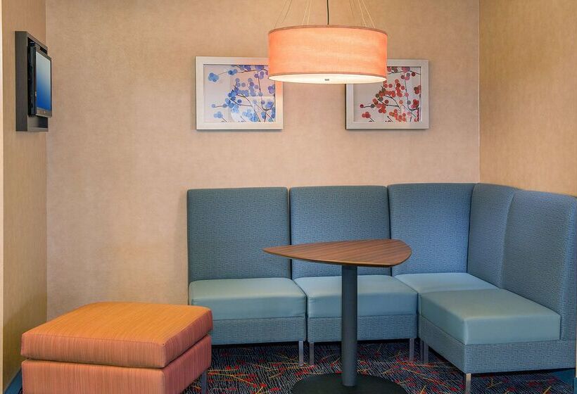 דירת נופש Sonesta Es Suites Charlottesville University