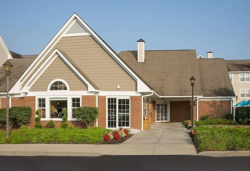 اقامتگاه Sonesta Es Suites Charlottesville University