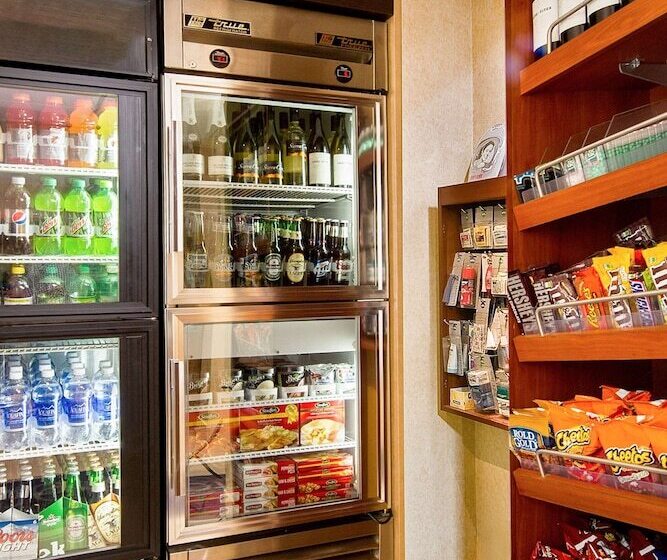 דירת נופש Sonesta Es Suites Charlottesville University