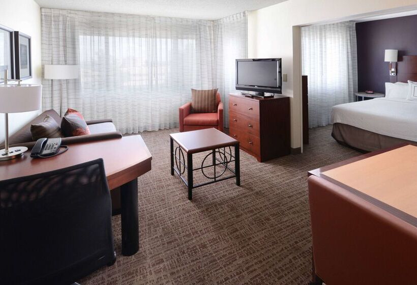 住所  Sonesta Es Suites Dallas Central Expressway