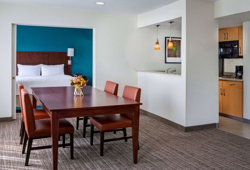 اقامتگاه Sonesta Es Suites Dallas Medical Market Center