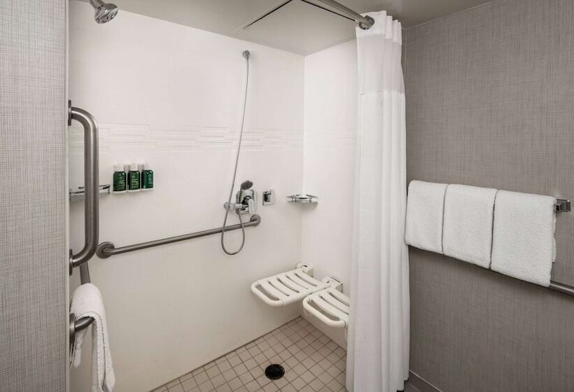 住所  Sonesta Es Suites Fairfax Fair Lakes