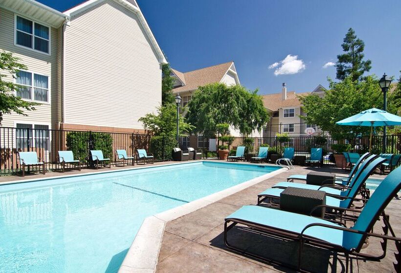 住所  Sonesta Es Suites Fresno