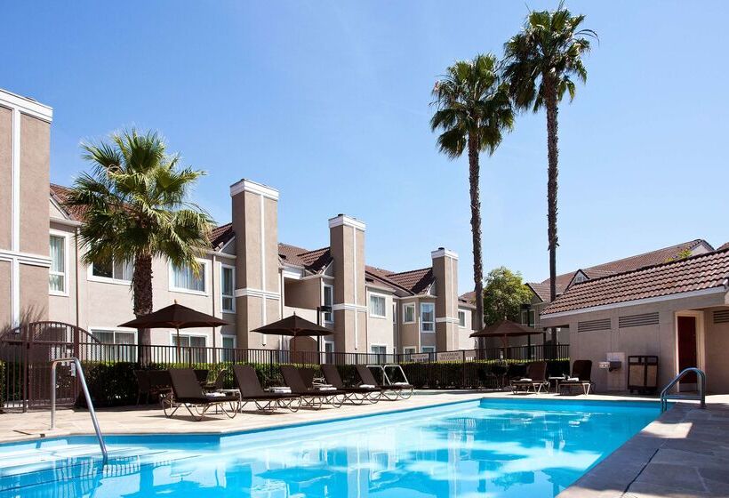 Резиденция Sonesta Es Suites Huntington Beach Fountain Valley