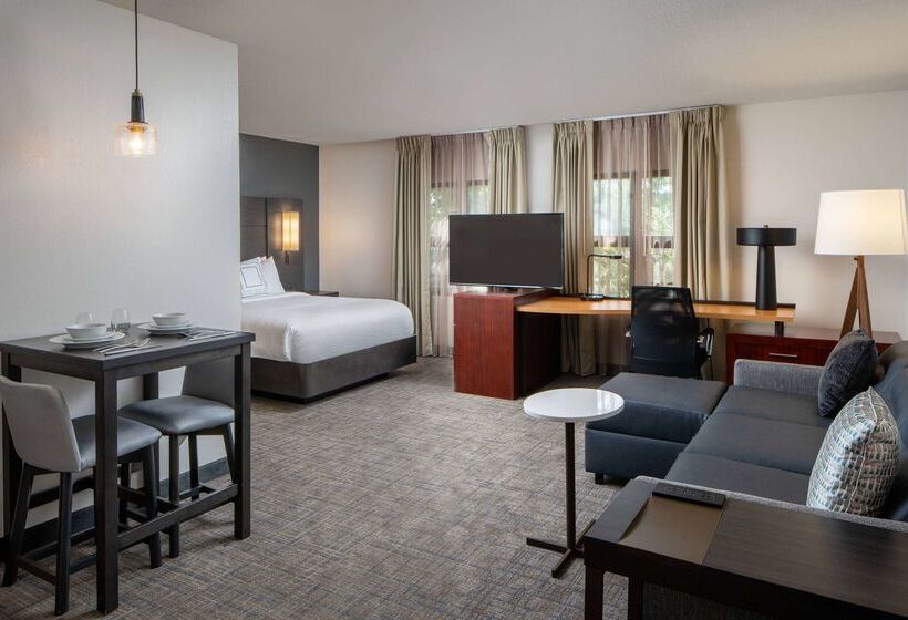 اقامتگاه Sonesta Es Suites New Orleans Convention Center