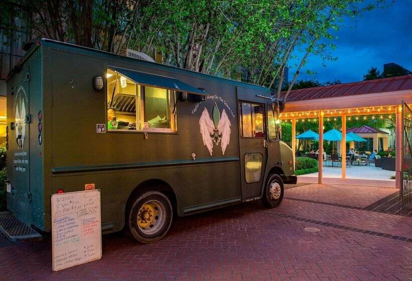 اقامتگاه Sonesta Es Suites New Orleans Convention Center