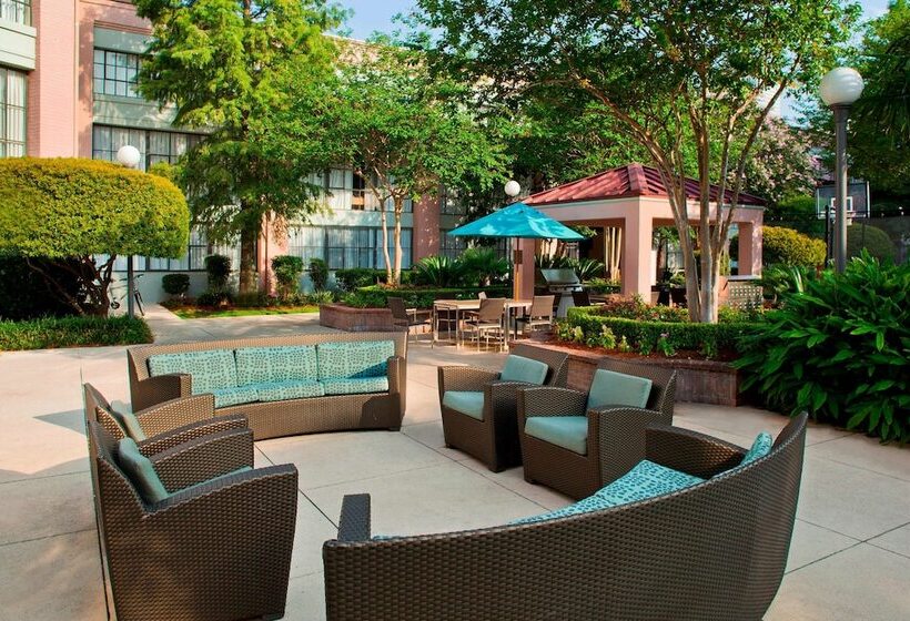 اقامتگاه Sonesta Es Suites New Orleans Convention Center