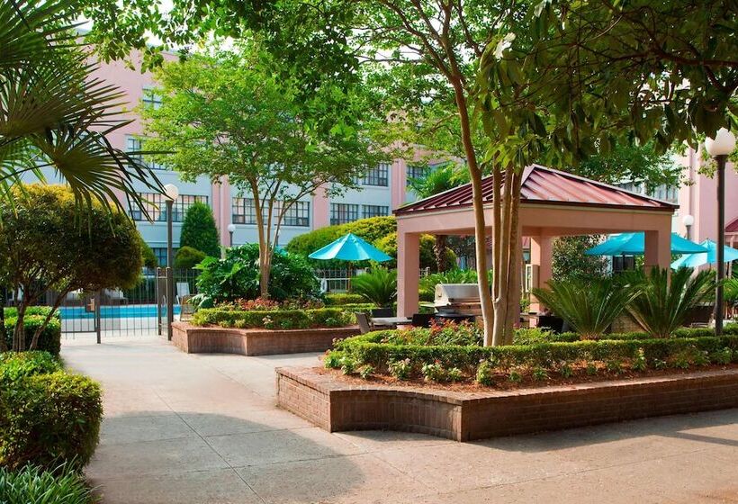 اقامتگاه Sonesta Es Suites New Orleans Convention Center