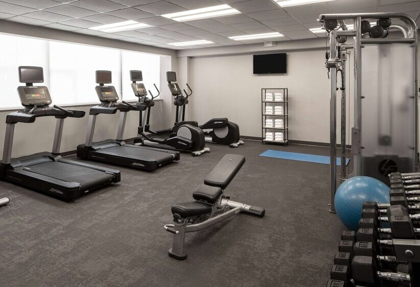 اقامتگاه Sonesta Es Suites New Orleans Convention Center