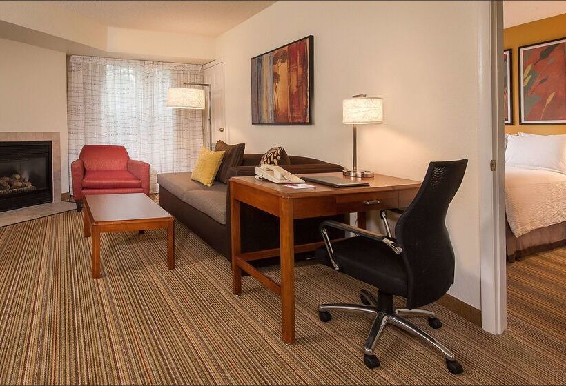 اقامتگاه Sonesta Es Suites Raleigh Durham Airport Morrisville