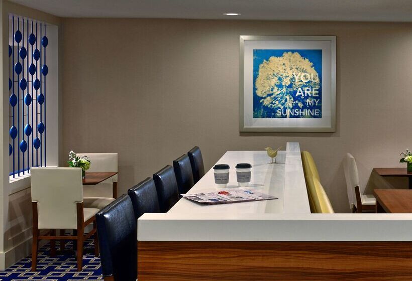 اقامتگاه Sonesta Es Suites South Brunswick  Princeton
