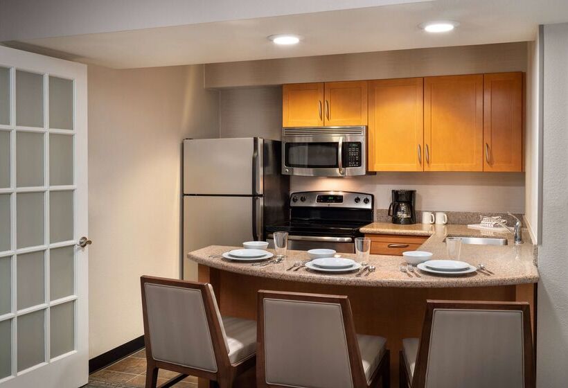 اقامتگاه Sonesta Es Suites Tempe