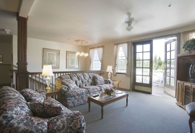 River S Edge Resort