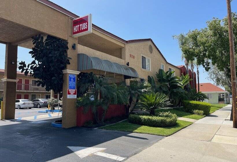 Rivera Inn & Suites Motel