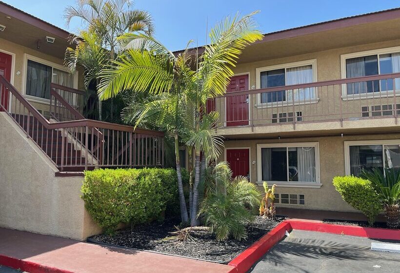 Rivera Inn & Suites Motel