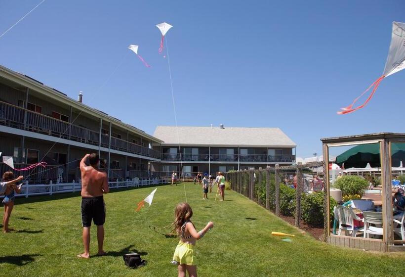 Riviera Beach Resort