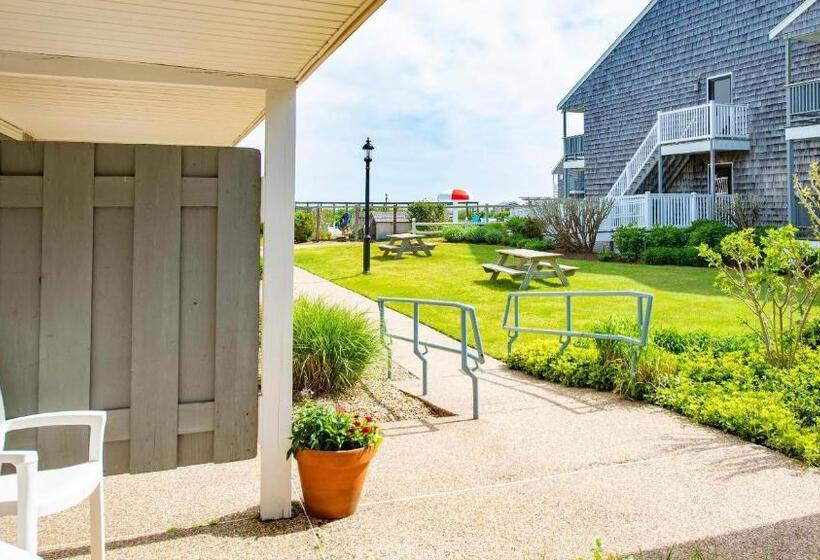 Riviera Beach Resort