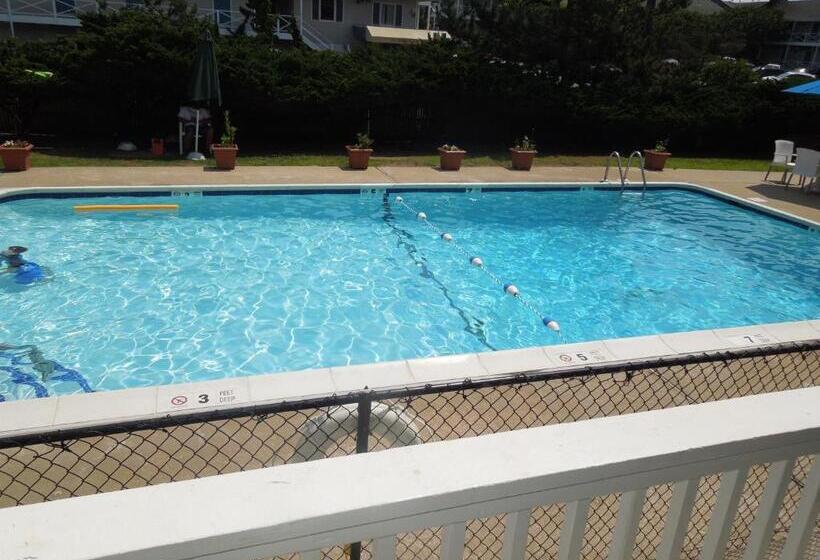 Royal Atlantic Beach Resort