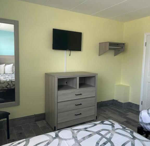 Royal Canadian Motel