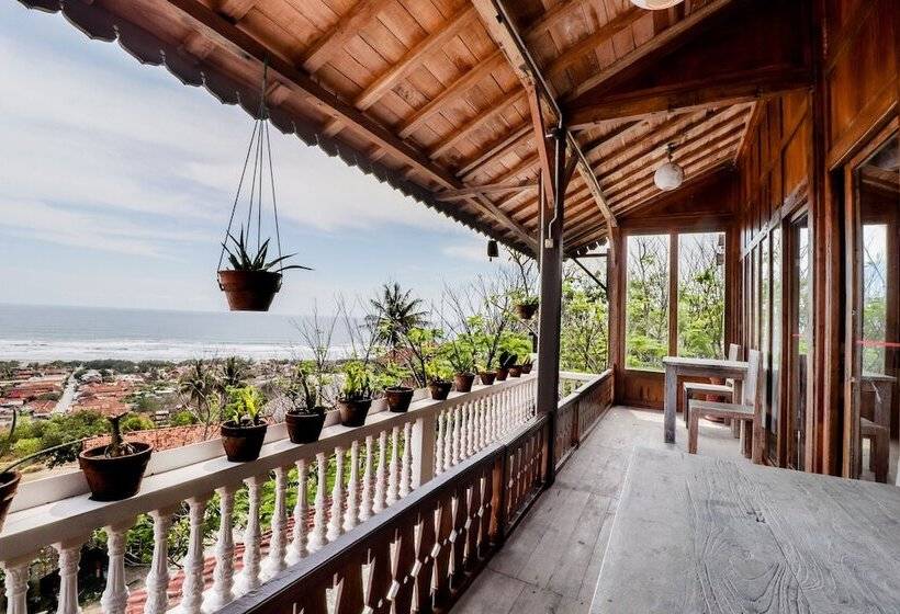 Adinda Beach Hotel And Villa