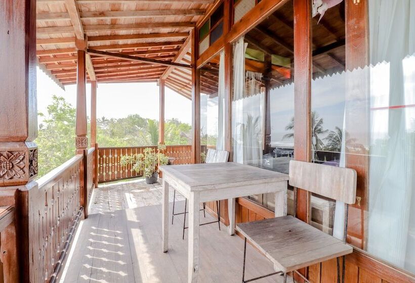 Adinda Beach Hotel And Villa