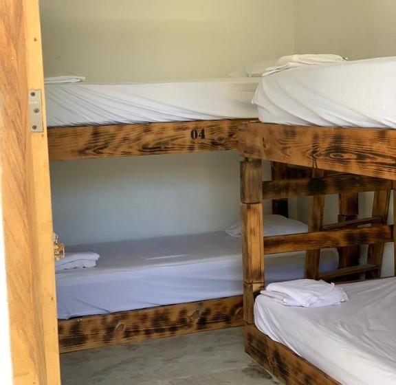 هاستل Valhalla Beach House