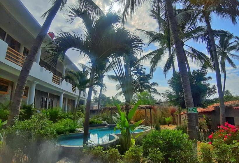 هاستل Valhalla Beach House