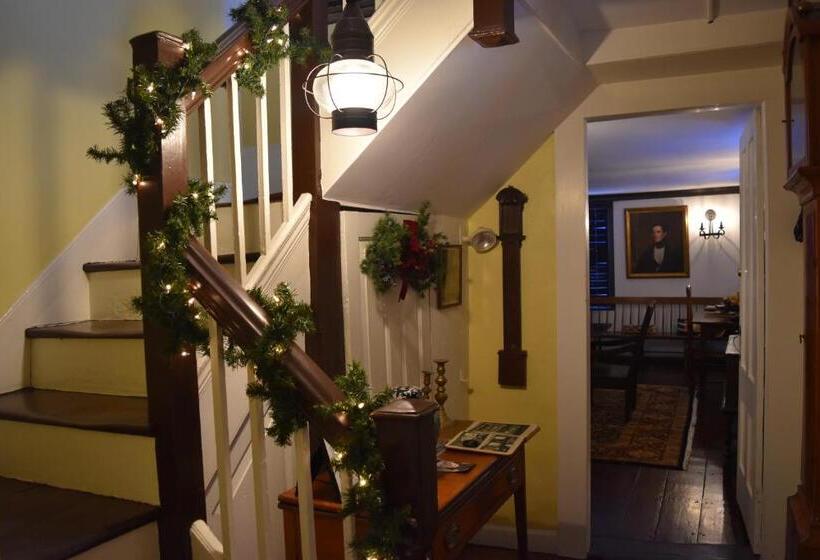 مبيت وإفطار Daniels House Inn