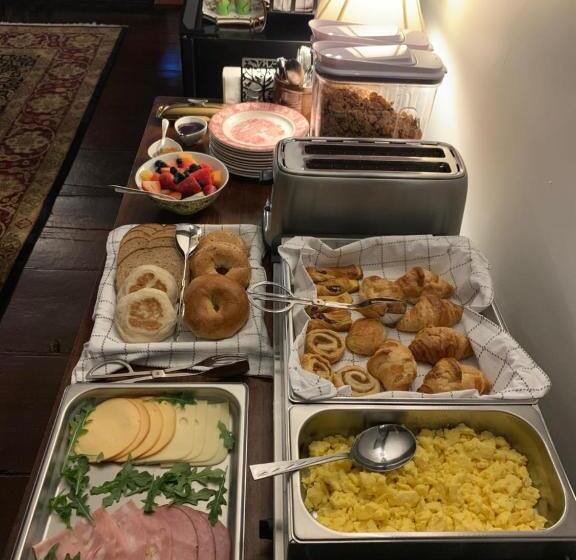 مبيت وإفطار Daniels House Inn