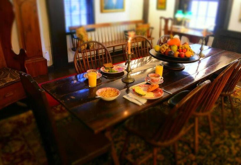 مبيت وإفطار Daniels House Inn