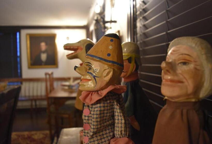 مبيت وإفطار Daniels House Inn