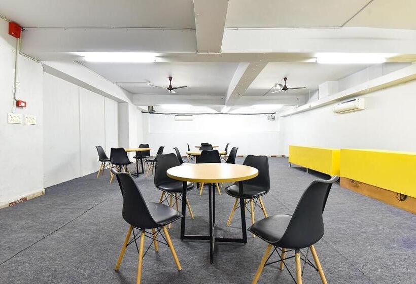 Fabhotel Rushank Palace