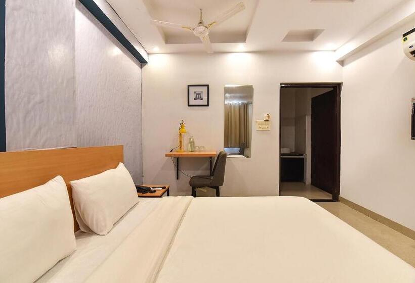 Fabhotel Rushank Palace