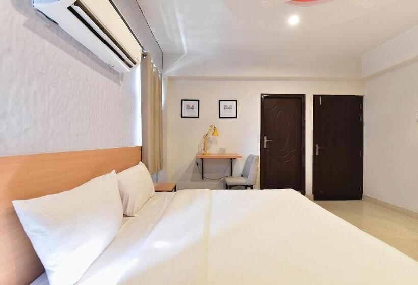 Fabhotel Rushank Palace