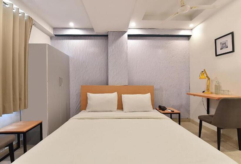 Fabhotel Rushank Palace