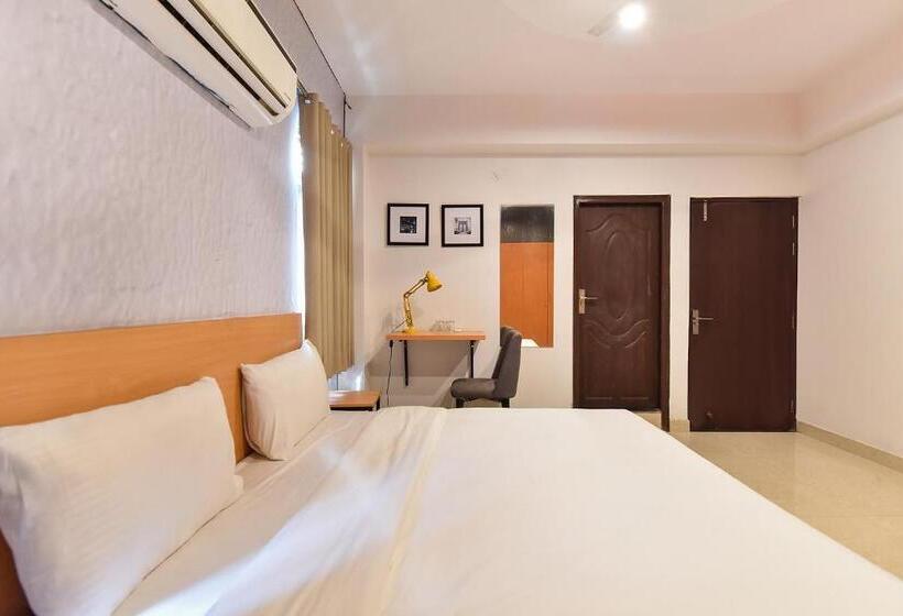 Fabhotel Rushank Palace