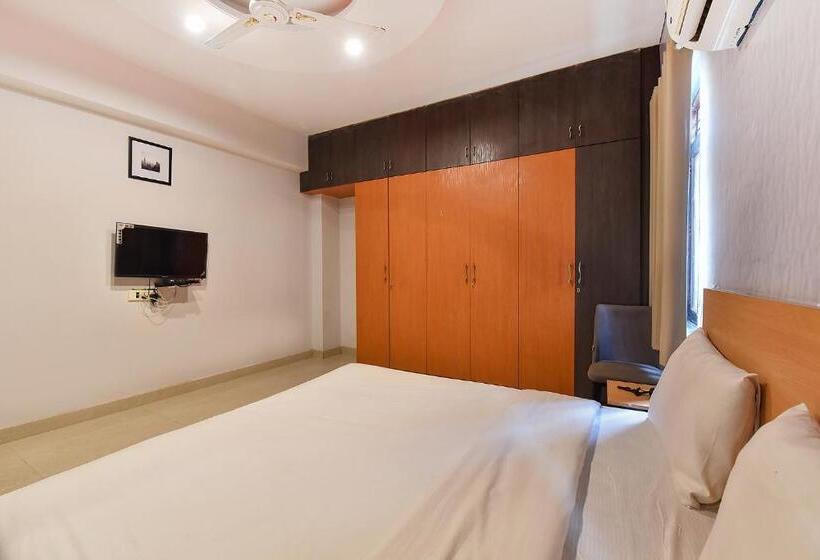 Fabhotel Rushank Palace