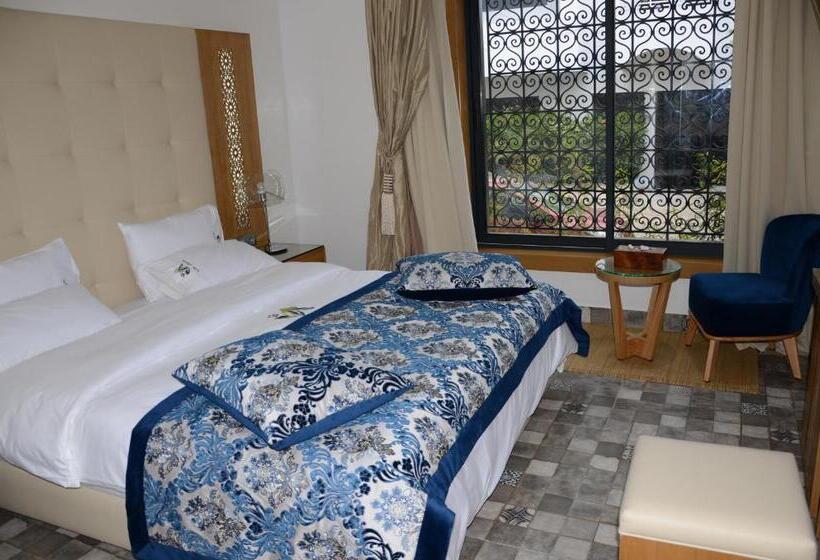 هتل Aralia Boutique Hôtel