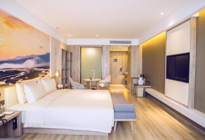 Atour Hotel Urumqi High Speed Railway Station