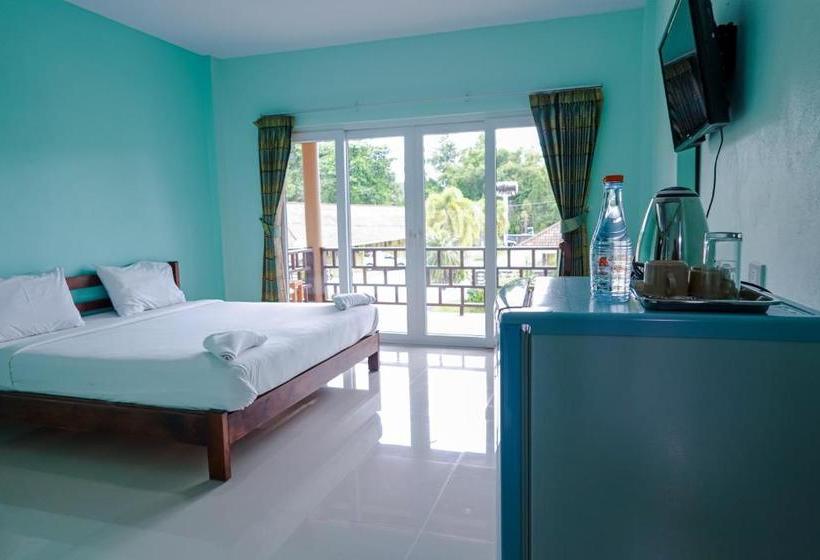 Отель Baan Subtawee