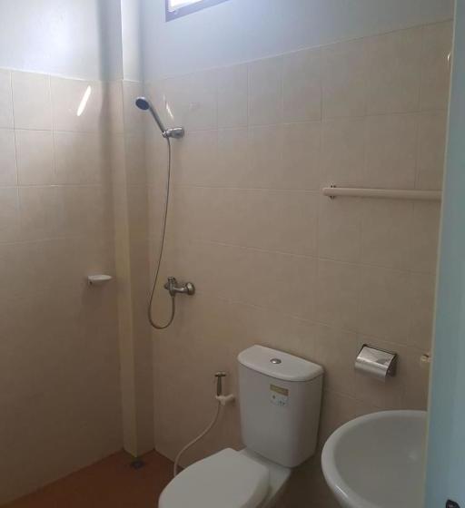 Отель Baan Subtawee