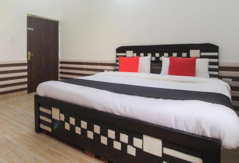 ホテル Capital O 63168 Jn Plaza & Restaurant