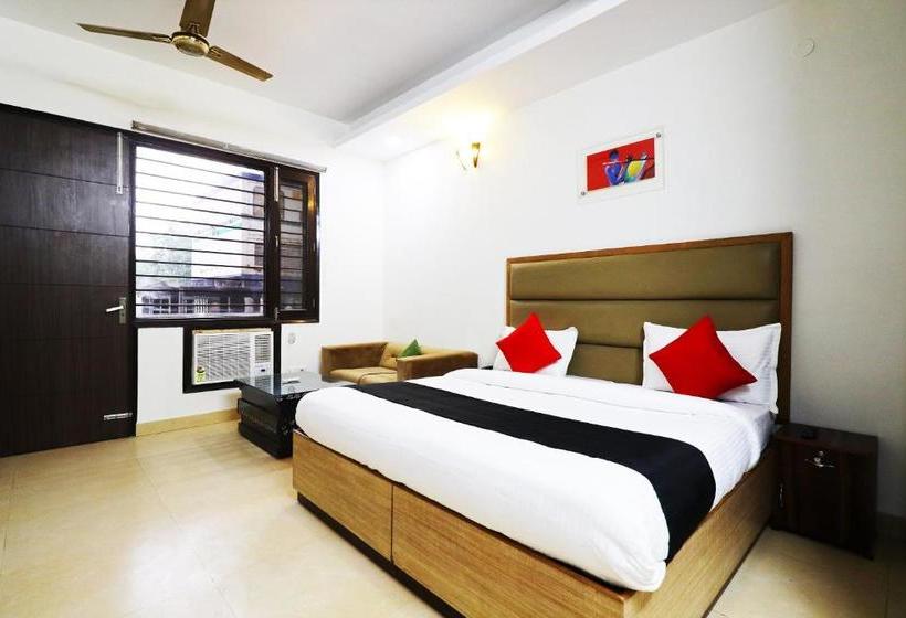 فندق Capital O 65693 The Sterling Villa