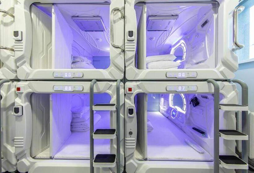 هتل کپسول Capsule Hostels Tallinn