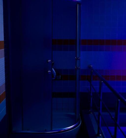 هتل петрос Family