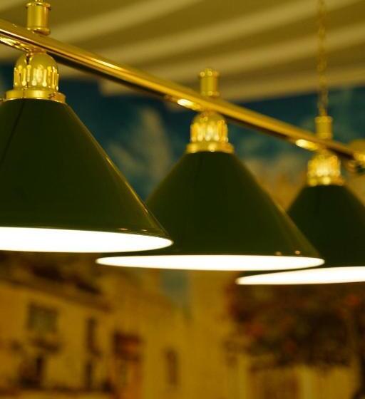 هتل петрос Family